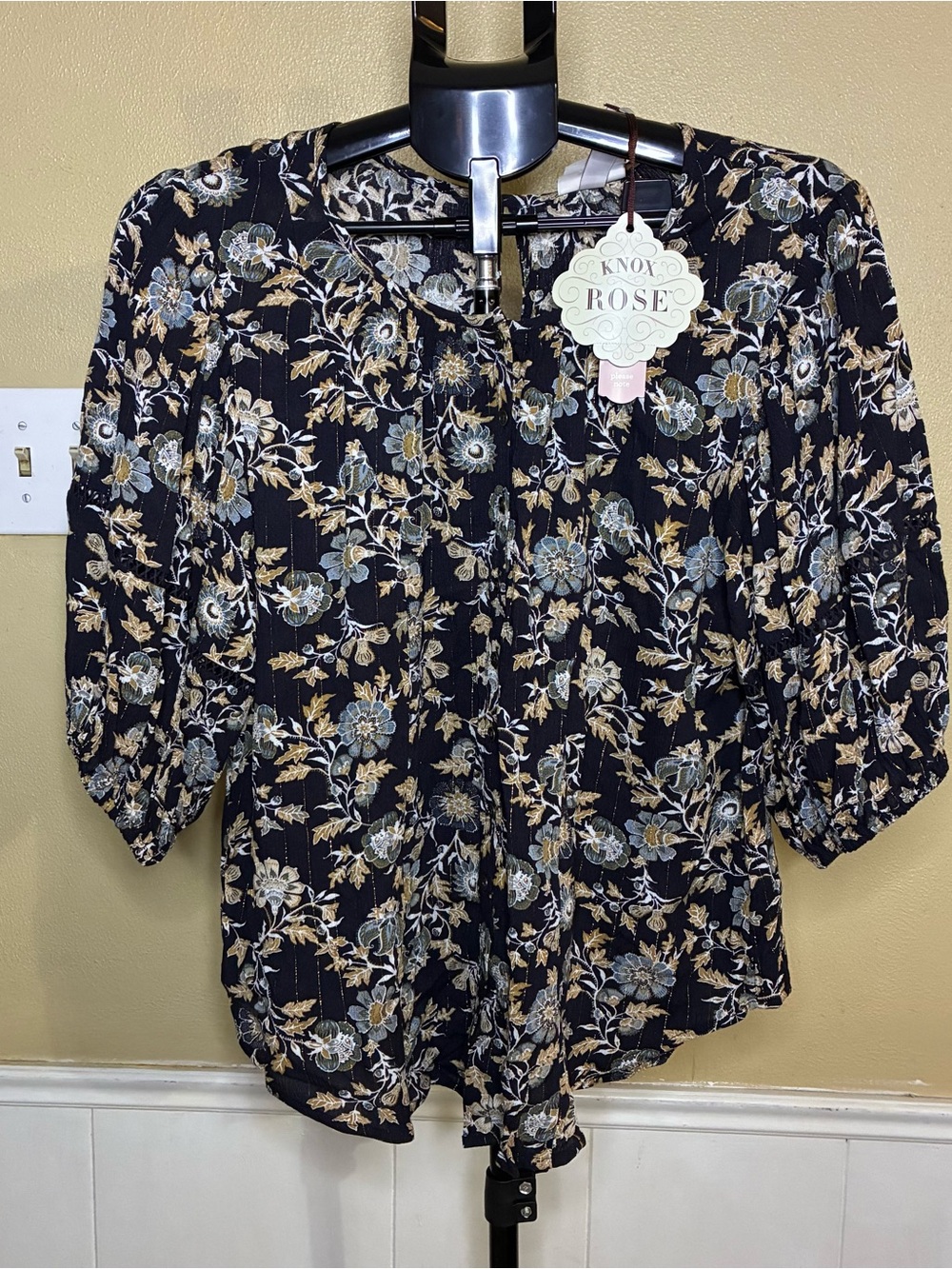 Knox Rose Black Floral Puff-Sleeve Peasant Blouse